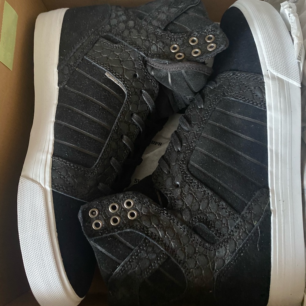Supra men’s shoes size 8.5 new in box